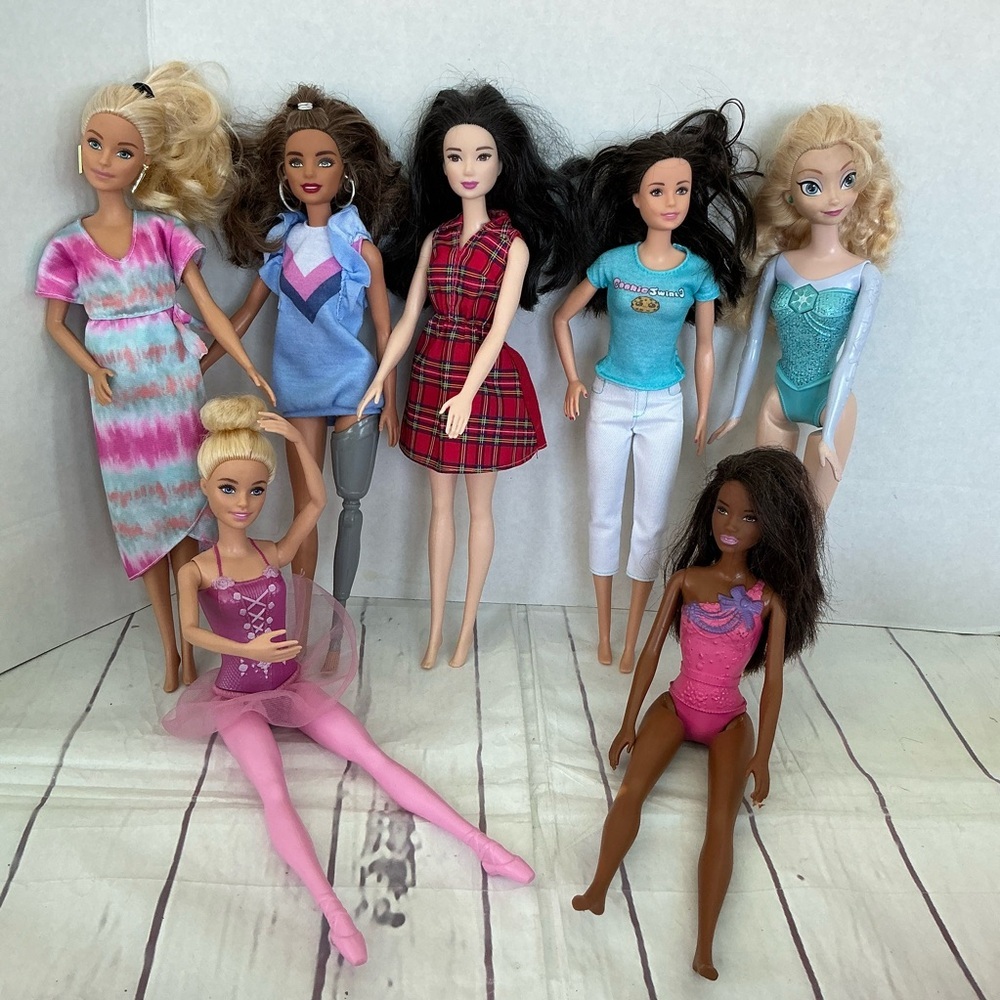Barbie Fashion Doll Collection with Pink and Blue Outfits set of 7